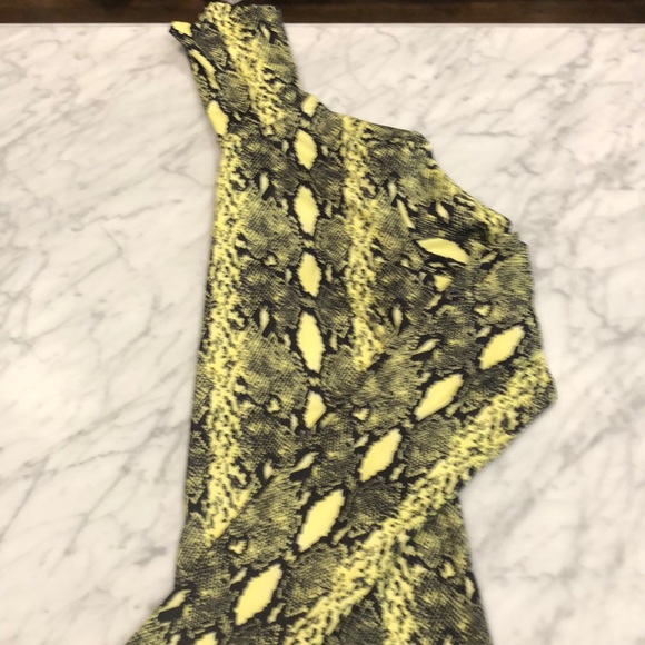 SHEIN reptile turtleneck - Picture 2 of 3